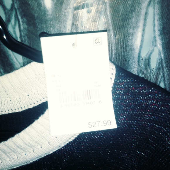 Nada sweater - Picture 2 of 2